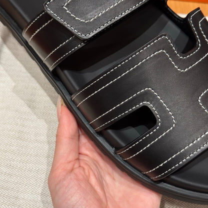 Sandales Chypre Hermès Noir Ébène / Couture Blanche