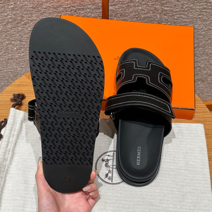 Sandales Chypre Hermès Noir Ébène / Couture Blanche